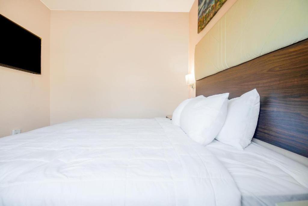 Royal Inn & Suites Adairsville Extérieur photo
