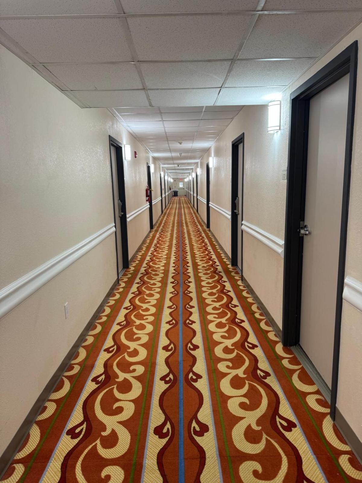 Royal Inn & Suites Adairsville Extérieur photo