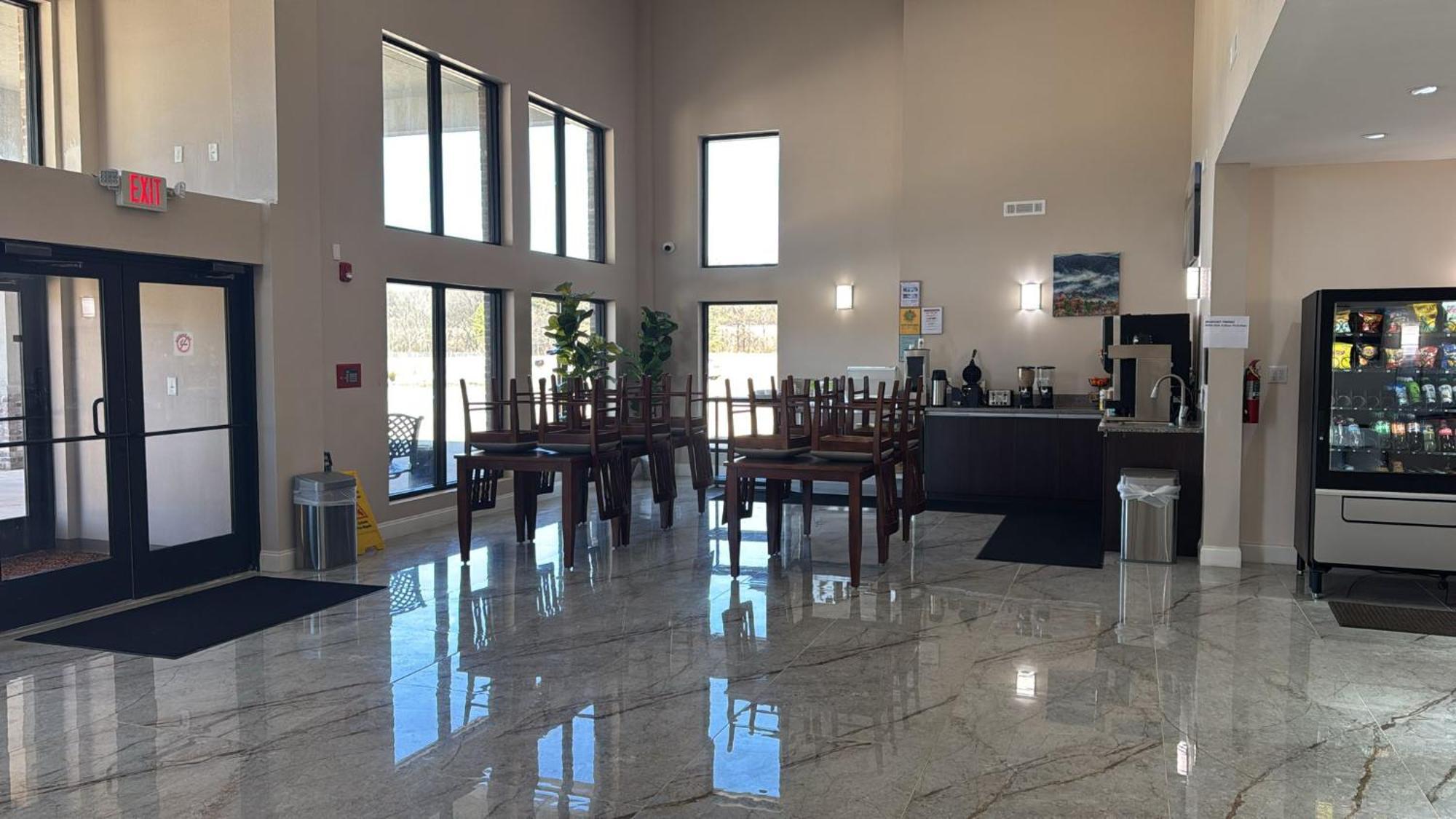 Royal Inn & Suites Adairsville Extérieur photo